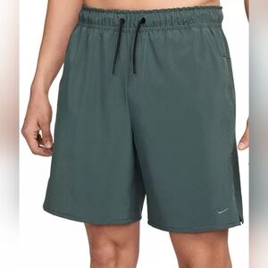 NWT Nike Mens DA1157-387 shorts